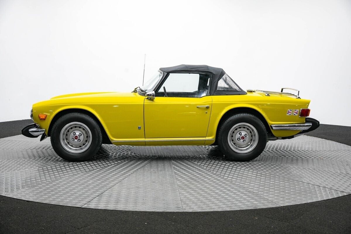 Triumph-TR-6-1974-9