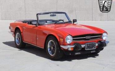 Triumph-TR-6-1975-6