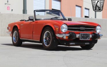 Triumph-TR-6-1975-7