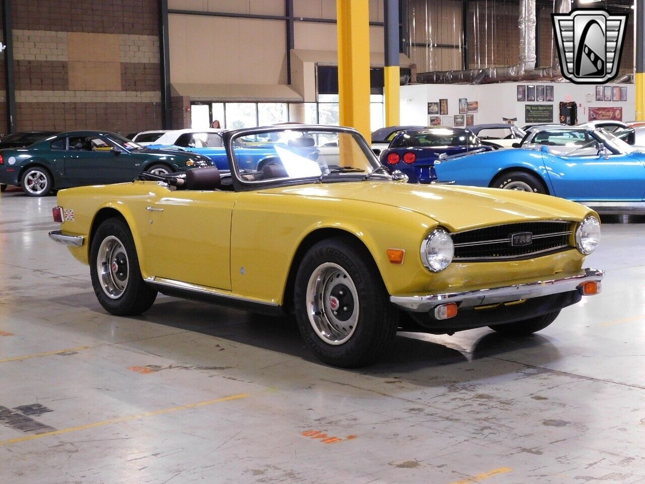 Triumph-TR-6-1975-Yellow-Brown-69828-5