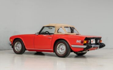 Triumph-TR-6-Cabriolet-1975-Red-Tan-134316-3