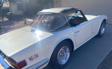 Triumph-TR-6-Cabriolet-1976-White-Black-110966-27