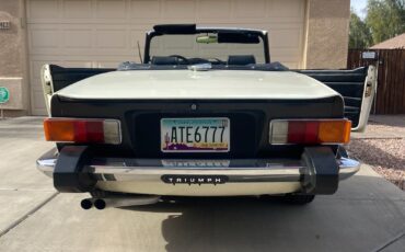 Triumph-TR-6-Cabriolet-1976-White-Black-110966-3