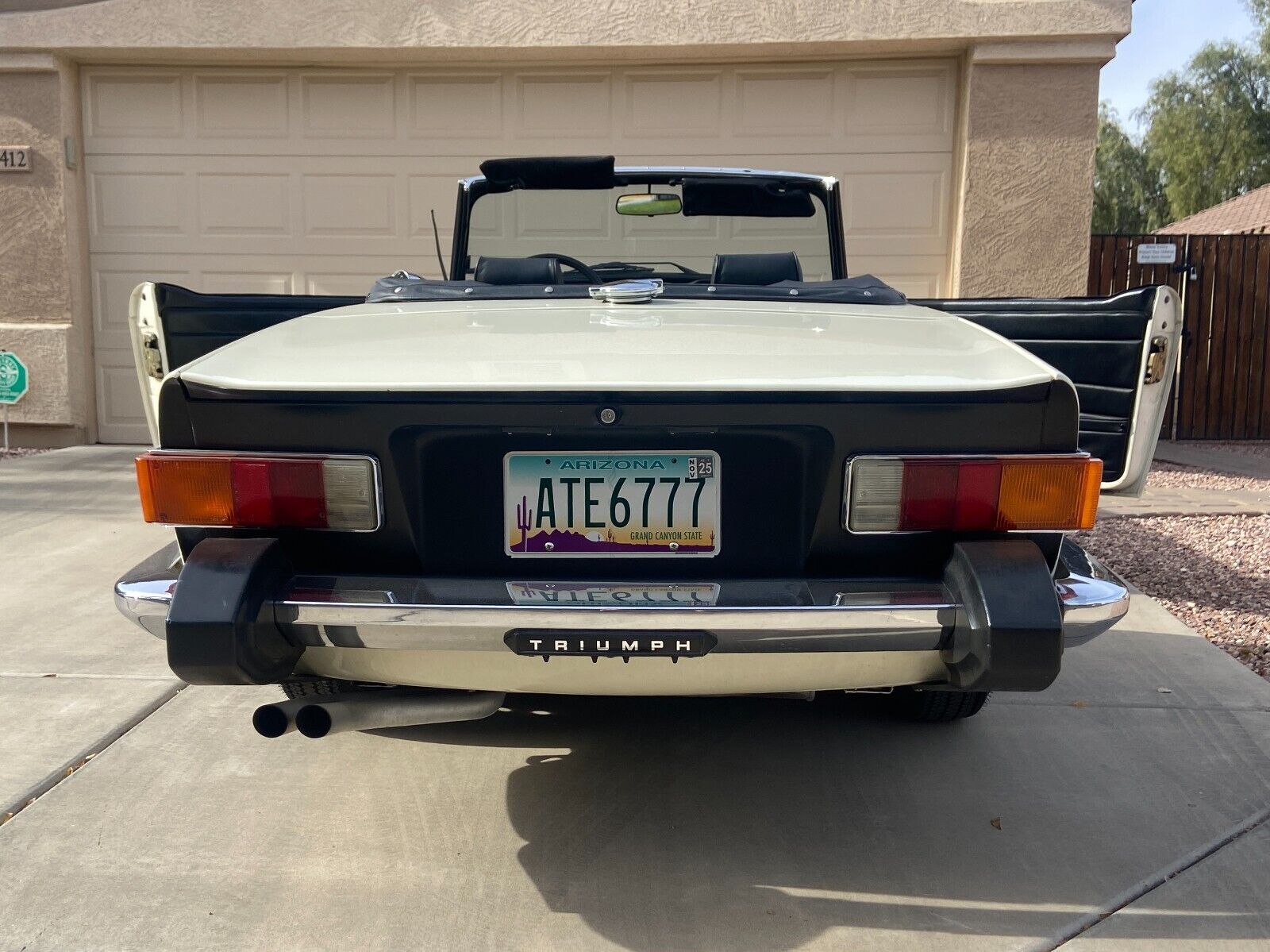 Triumph-TR-6-Cabriolet-1976-White-Black-110966-3