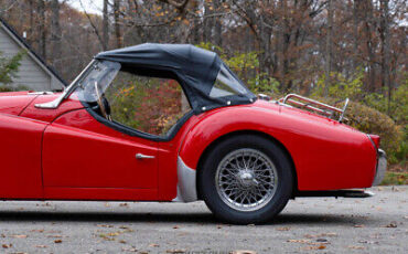 Triumph-TR3-Cabriolet-1960-Red-Black-48705-4