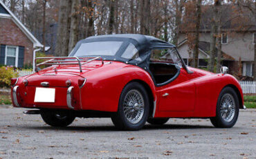 Triumph-TR3-Cabriolet-1960-Red-Black-48705-7