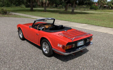 Triumph-TR6-1972-3