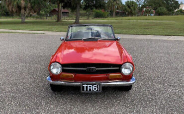 Triumph-TR6-1972-7