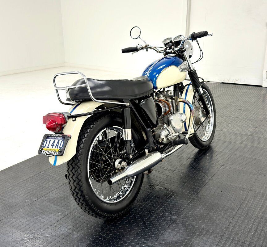 Triumph-Tiger-100R-Cabriolet-1967-3