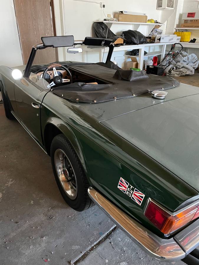 Triumph-Tr6-1971-7