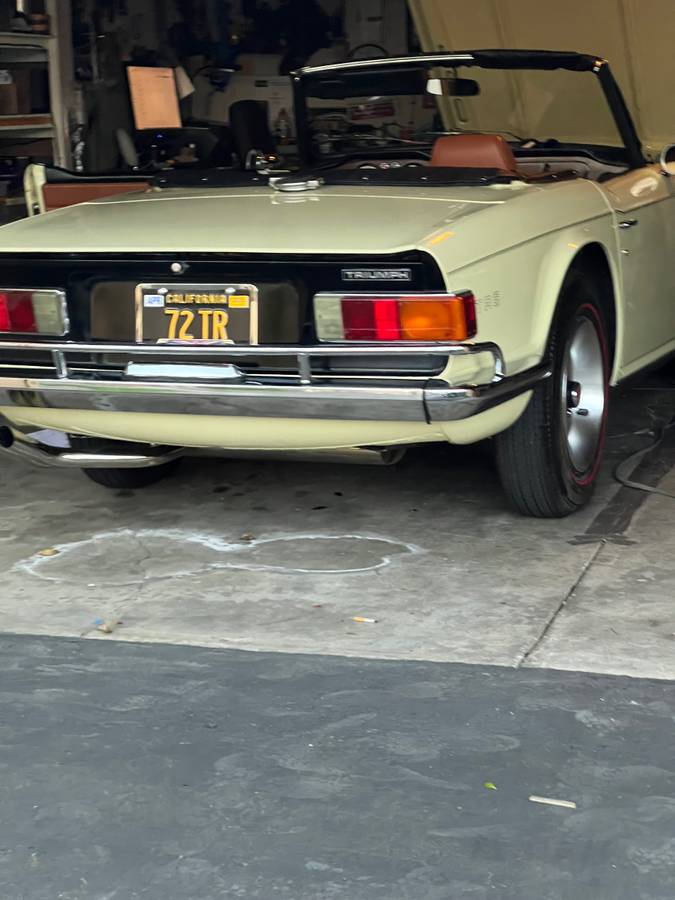 Triumph-Tr6-1972-yellow-135185-8