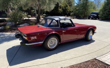 Triumph-Tr6-1974-4