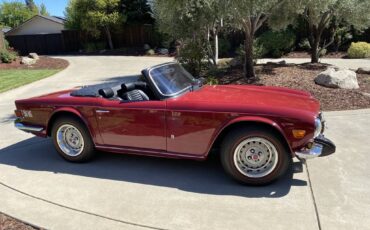 Triumph-Tr6-1974-red-120319