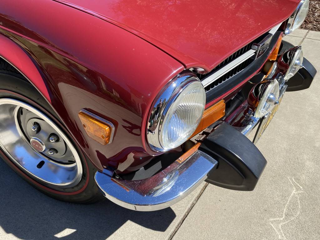 Triumph-Tr6-1974-red-120319-6