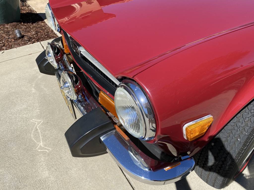 Triumph-Tr6-1974-red-120319-7