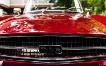 Triumph-Tr6-1976-red-160932-3