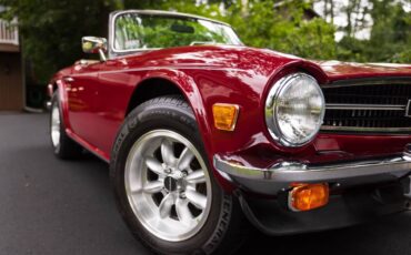 Triumph-Tr6-1976-red-160932