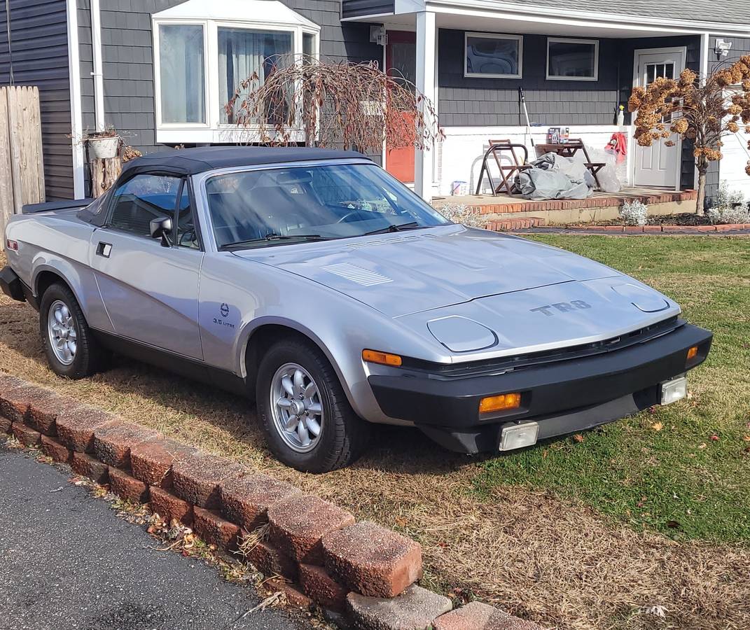 Triumph-Tr8-1980-2