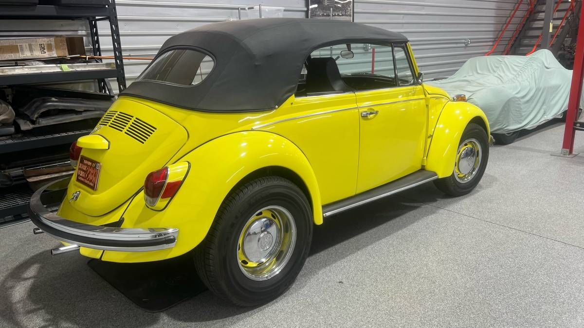 Volkswagen-Beetle-1970-yellow-44312-2