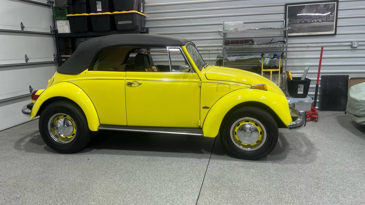 Volkswagen-Beetle-1970-yellow-44312