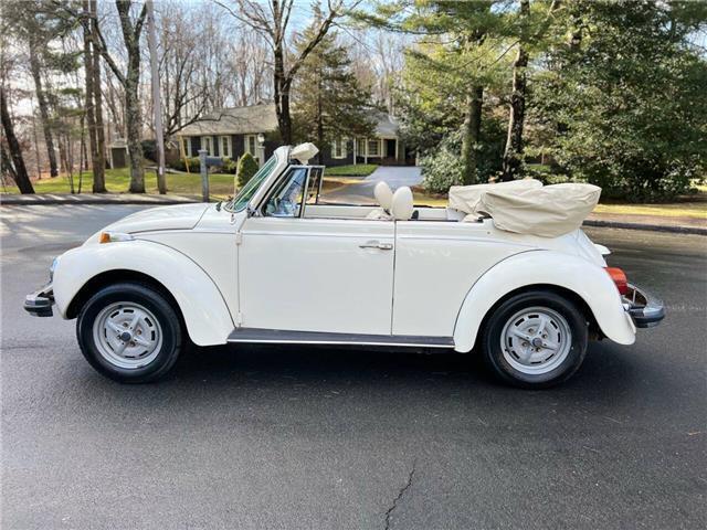 Volkswagen-Beetle-Cabriolet-1977-3