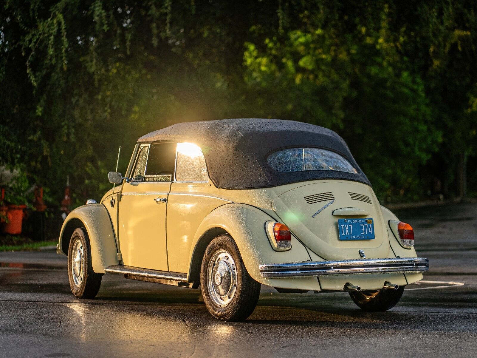 Volkswagen-Beetle-Classic-1969-Yellow-Black-0-14