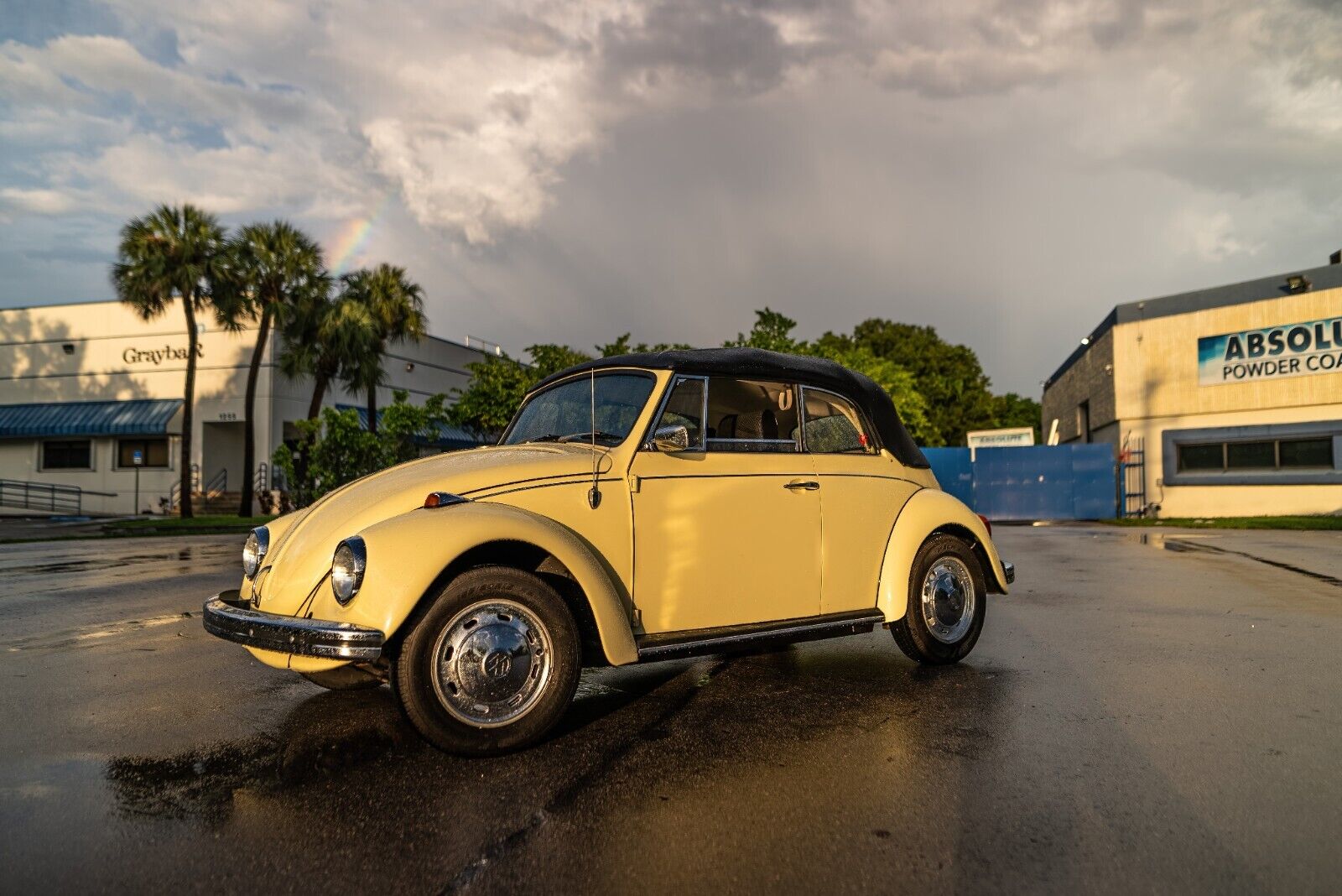 Volkswagen-Beetle-Classic-1969-Yellow-Black-0-2