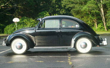 Volkswagen-Beetle-Classic-Coupe-1957-Black-Red-2-2