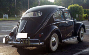 Volkswagen-Beetle-Classic-Coupe-1957-Black-Red-2-7