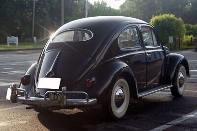 Volkswagen-Beetle-Classic-Coupe-1957-Black-Red-2-7