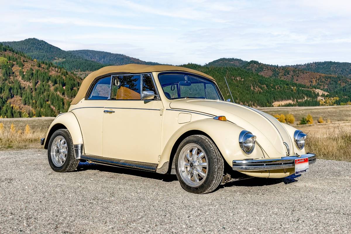 Volkswagen-Beetle-convertible-1968