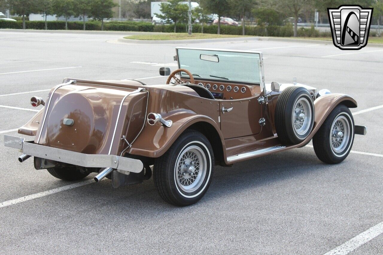 Volkswagen-Bremen-1970-Brown-Brown-44532-7