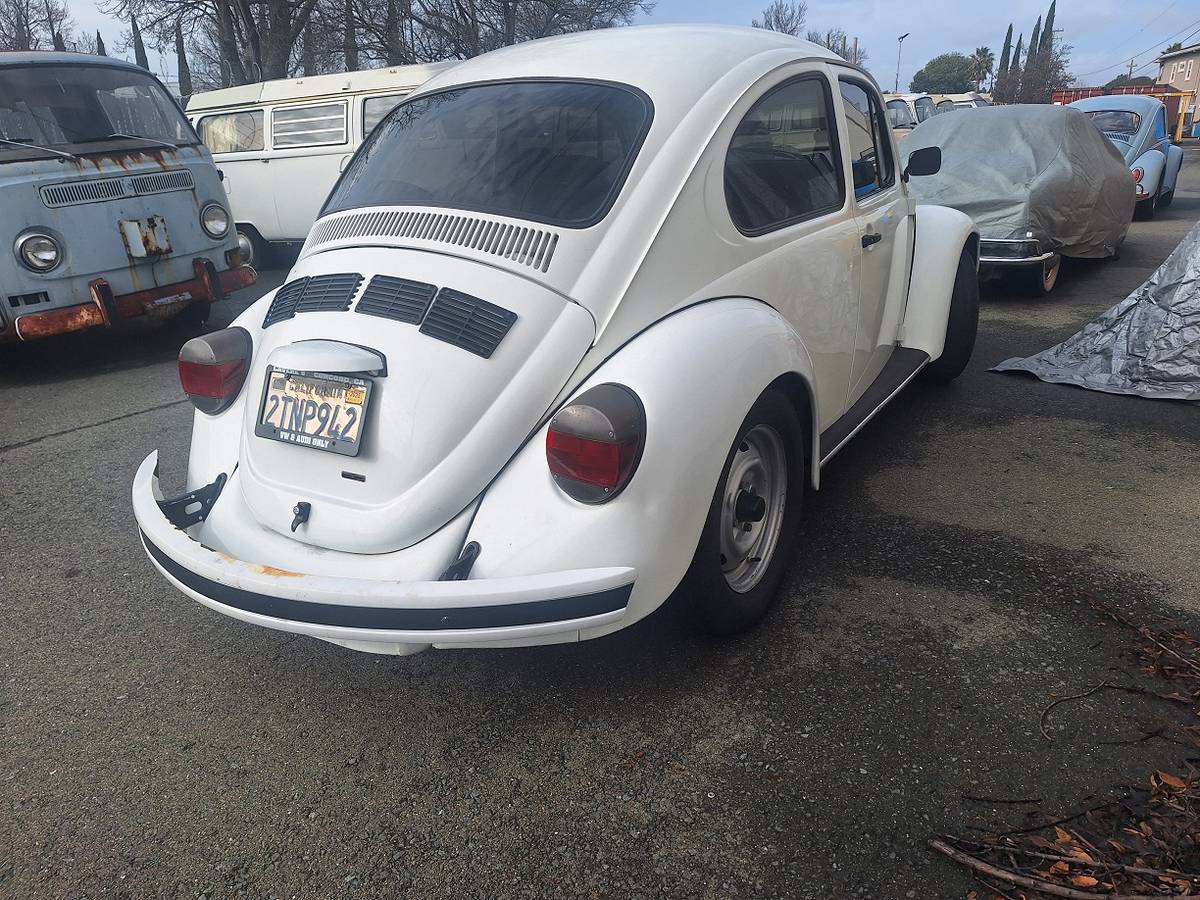 Volkswagen-Bug-1972-white-127138-2