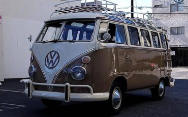 Volkswagen-Bus-23-window-1974-custom-160934-2