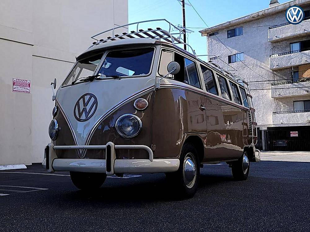 Volkswagen-Bus-23-window-1974-custom-160934-21