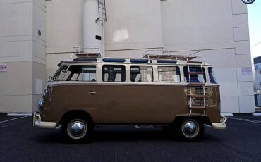 Volkswagen-Bus-23-window-1974-custom-160934-5