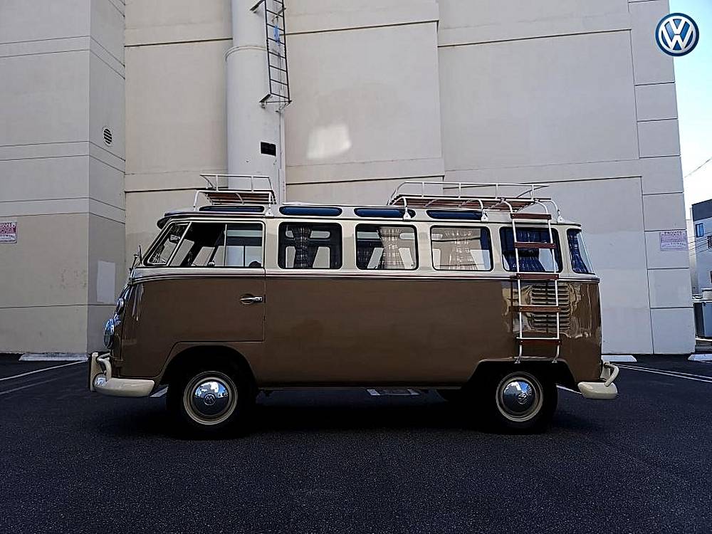 Volkswagen-Bus-23-window-1974-custom-160934-5