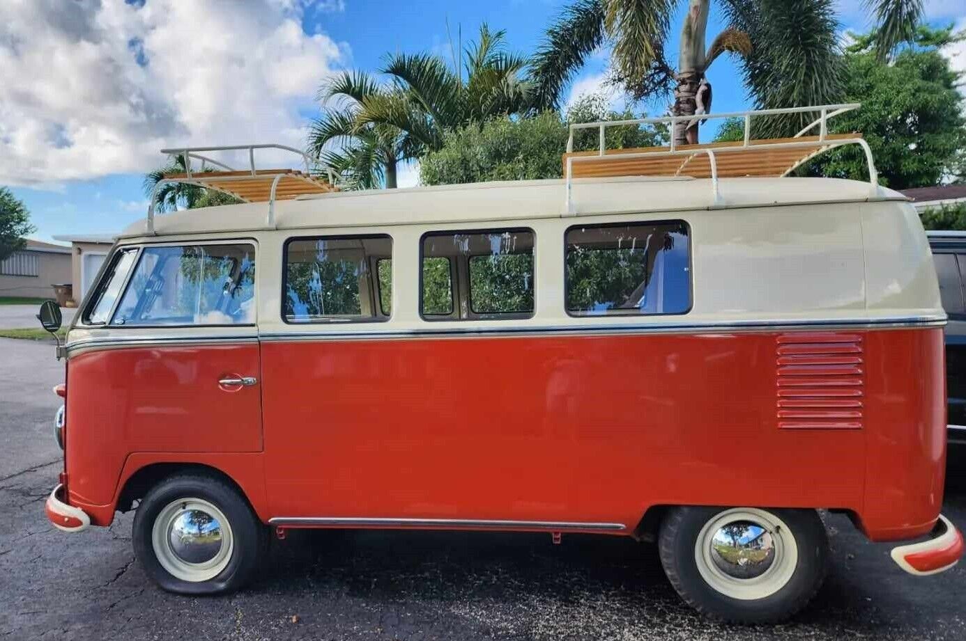 Volkswagen-BusVanagon-1962-Red-BEGE-21-2