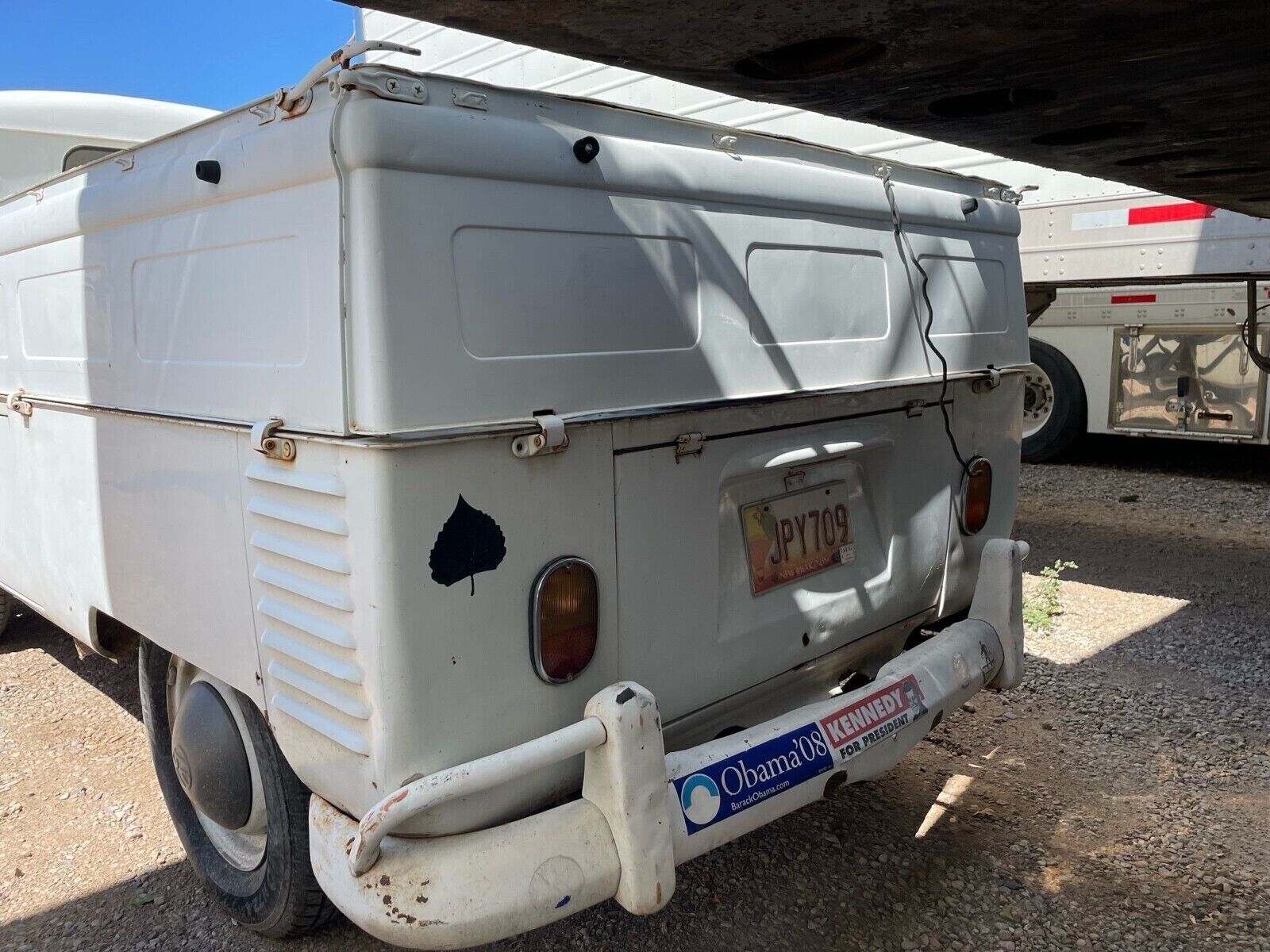 Volkswagen-BusVanagon-1962-White-Gray-160934-8