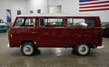 Volkswagen-BusVanagon-1968-Red-Gray-0-2