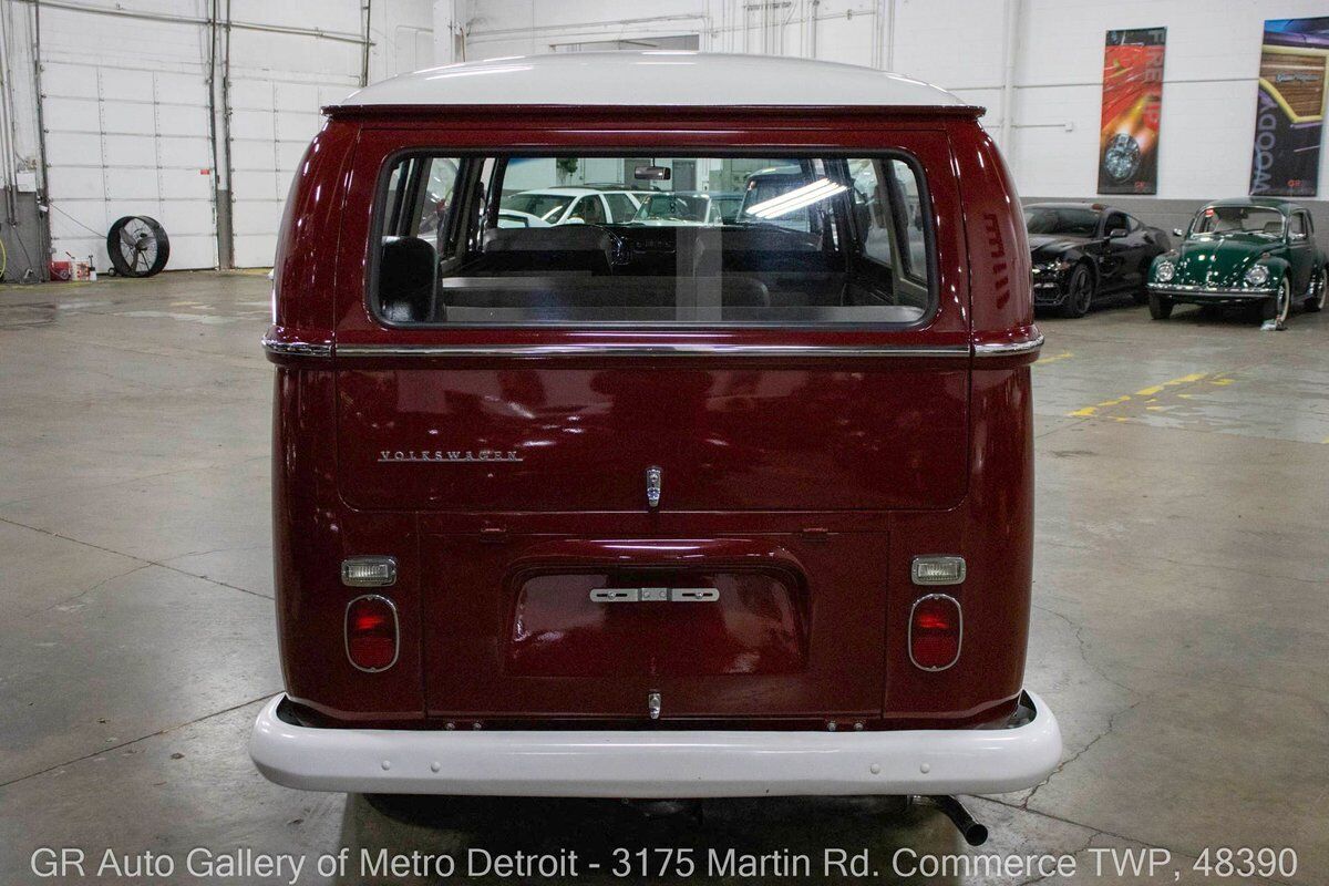 Volkswagen-BusVanagon-1968-Red-Gray-0-4