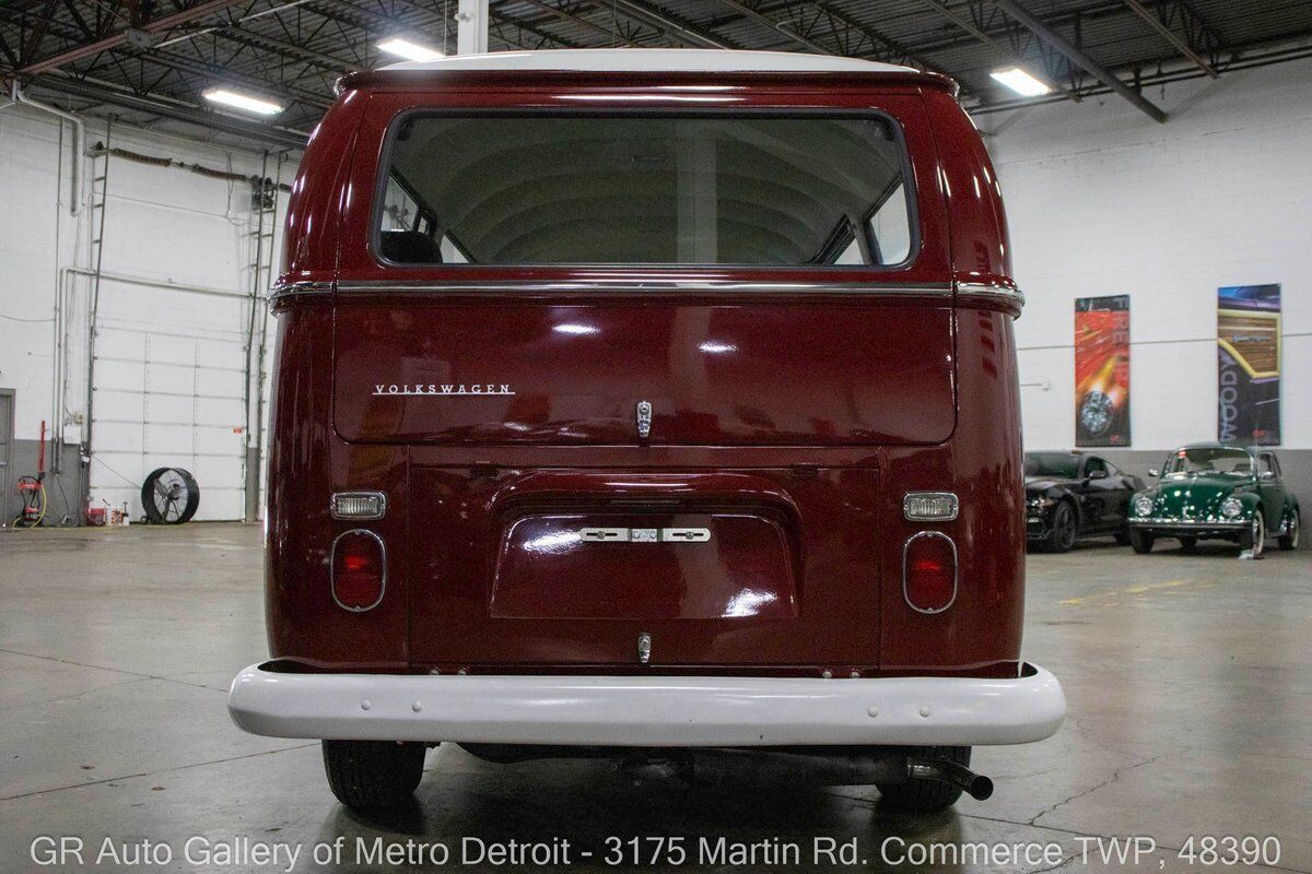 Volkswagen-BusVanagon-1968-Red-Gray-0-5