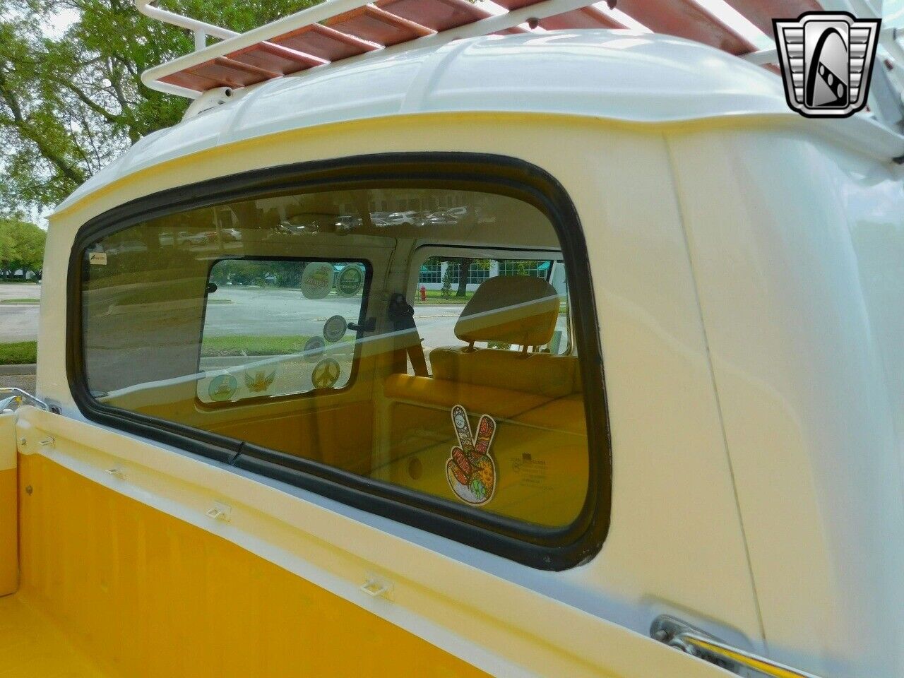 Volkswagen-BusVanagon-1968-Yellow-White-59647-11