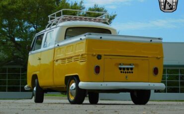 Volkswagen-BusVanagon-1968-Yellow-White-59647-5