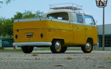 Volkswagen-BusVanagon-1968-Yellow-White-59647-6