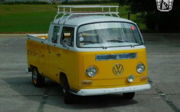 Volkswagen-BusVanagon-1968-Yellow-White-59647-9