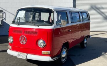 Volkswagen Bus/Vanagon  year1}