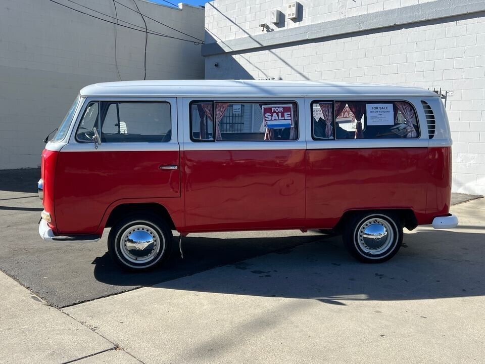 Volkswagen-BusVanagon-1970-4