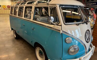 Volkswagen-BusVanagon-1972-Blue-86905-1