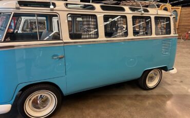 Volkswagen-BusVanagon-1972-Blue-86905-7